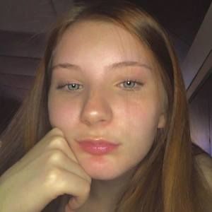 Meet your Posher, Mia